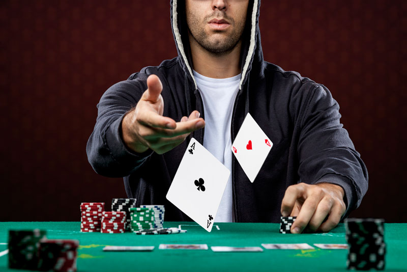 10 Tipps zum Erkennen von Lügen beim Poker (Bluff Poker)